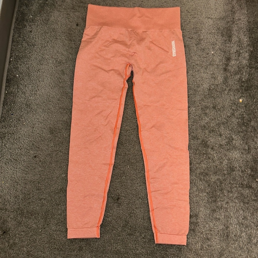 Size M amazing fit peach gym shark leggings